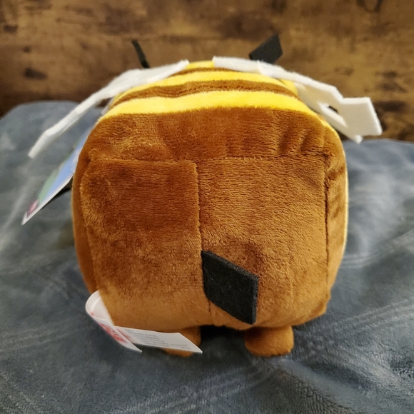Minecraft Mojang Plush 2021  Bumble Bee 6" Plushee Brand New with Tag Rare - Picture 3 of 4